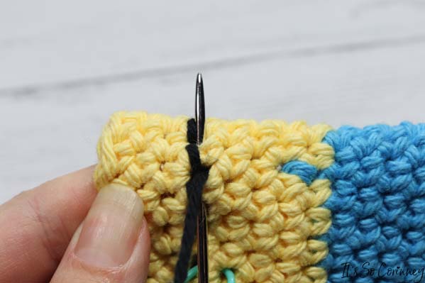 Minion Crochet Gift Card Holder - It's So Corinney