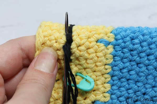 Minion Crochet Gift Card Holder - It's So Corinney