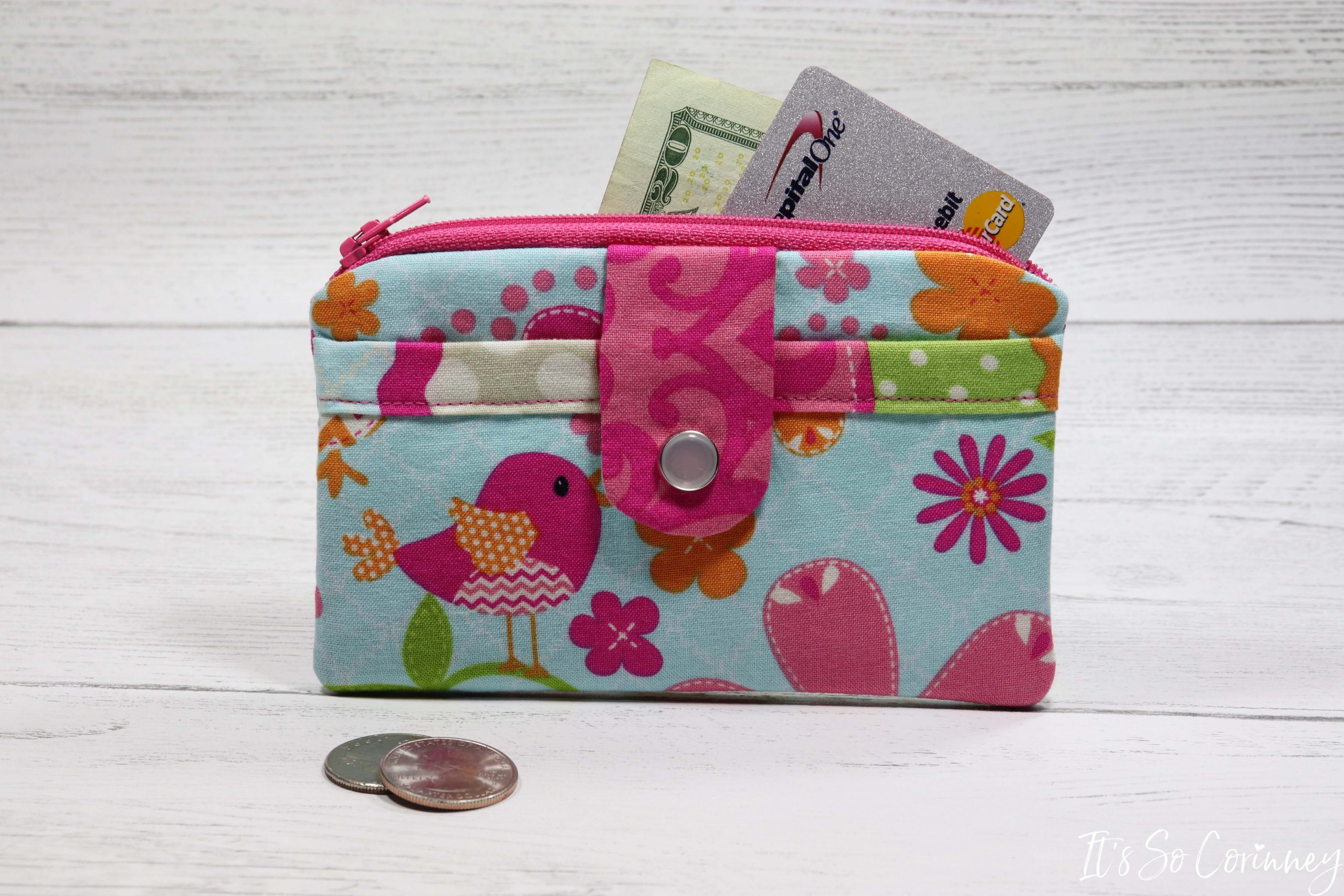DIY Small Zipper Pouch - Free PDF Sewing Pattern • Make it Yours