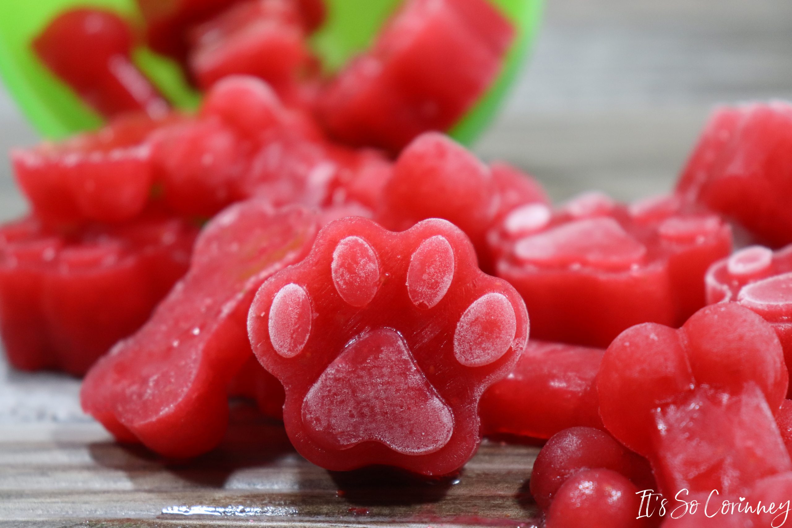 Easy Strawberry Pupsicles Homemade Frozen Dog Treats