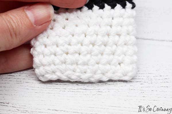 Finished Bottom Of Pokémon Ball Crochet Gift Card Holder