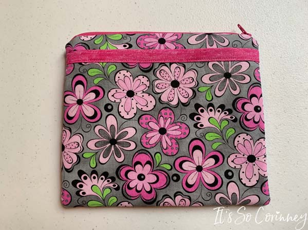 Press Magnetic Zippered Pouch