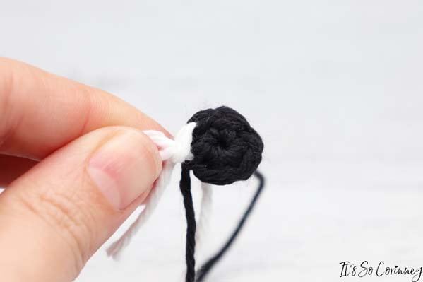 Round 1 Of Eye For Crochet Minion Amigurumi
