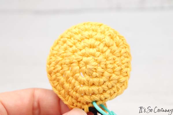 Round 5 Of Crochet Minion Amigurumi