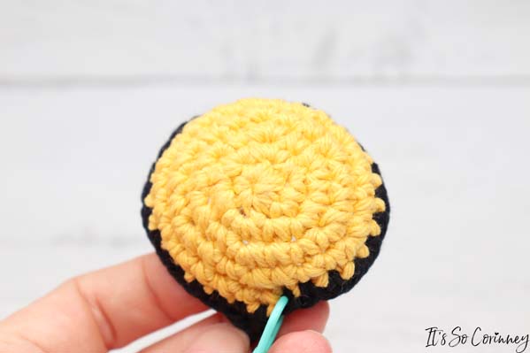 Round 6 Of Crochet Minion Amigurumi