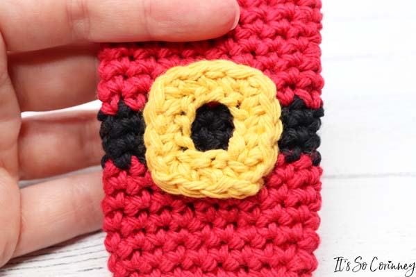 Sew Completed Belt Buckle To Santa Crochet Gift Card Holder