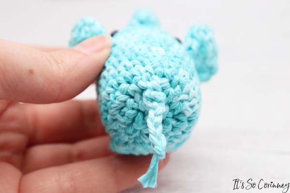 Sew Tail To Round 17 Of Elephant