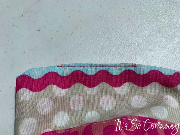 Zippered Coin Purse Sewing Tutorial - It's So Corinney